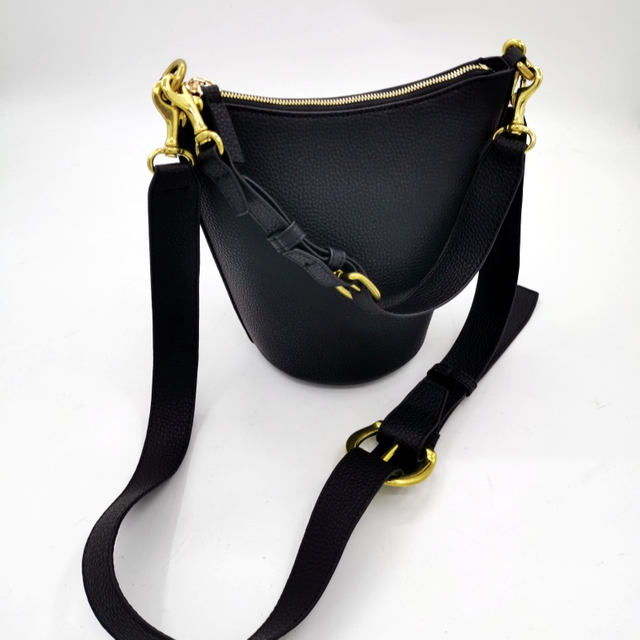 Factory Price Luxury Pineapple Leather Bucket Handbag with Removable Shoulder Strap And Handle