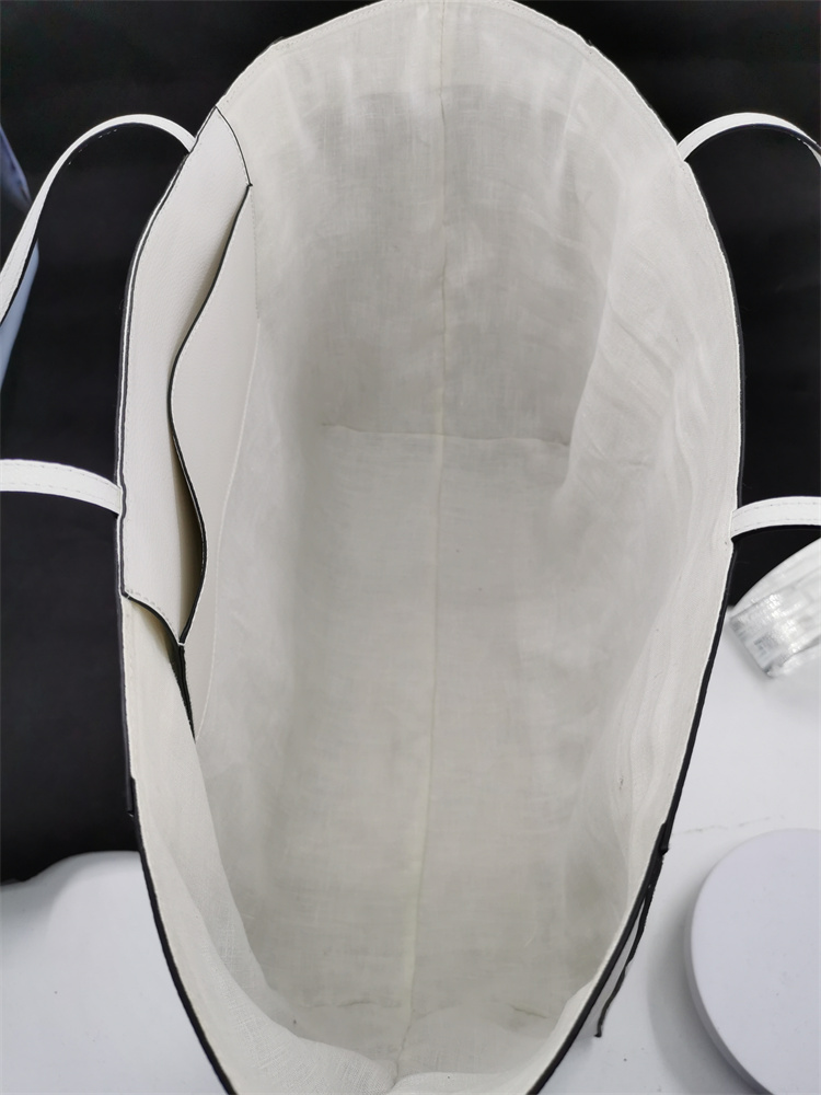 Large Capacity Bio-Based Pineapple Leather Vegan Tote Bag for Outdoors Shopping Travel