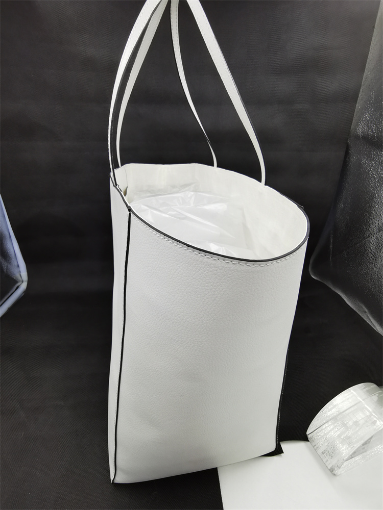 Large Capacity Bio-Based Pineapple Leather Vegan Tote Bag for Outdoors Shopping Travel